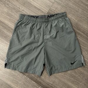 Men’s NIKE Athletic Shorts - DRI-FIT for Gym Workout or Training Sports -Gray XL